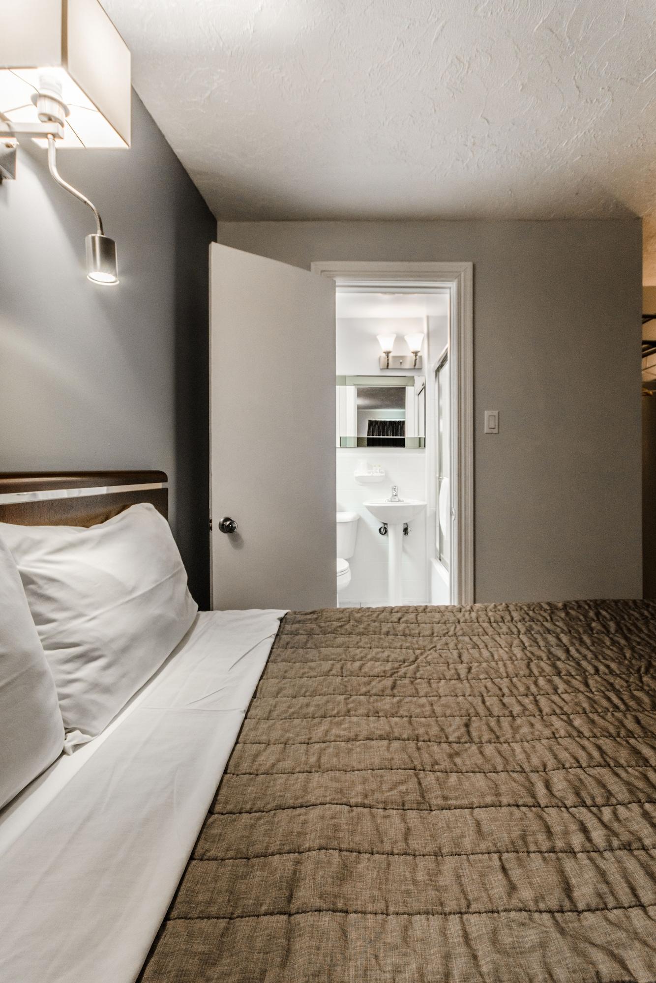 Olux Hotel-Motel-Suites Laval Extérieur photo