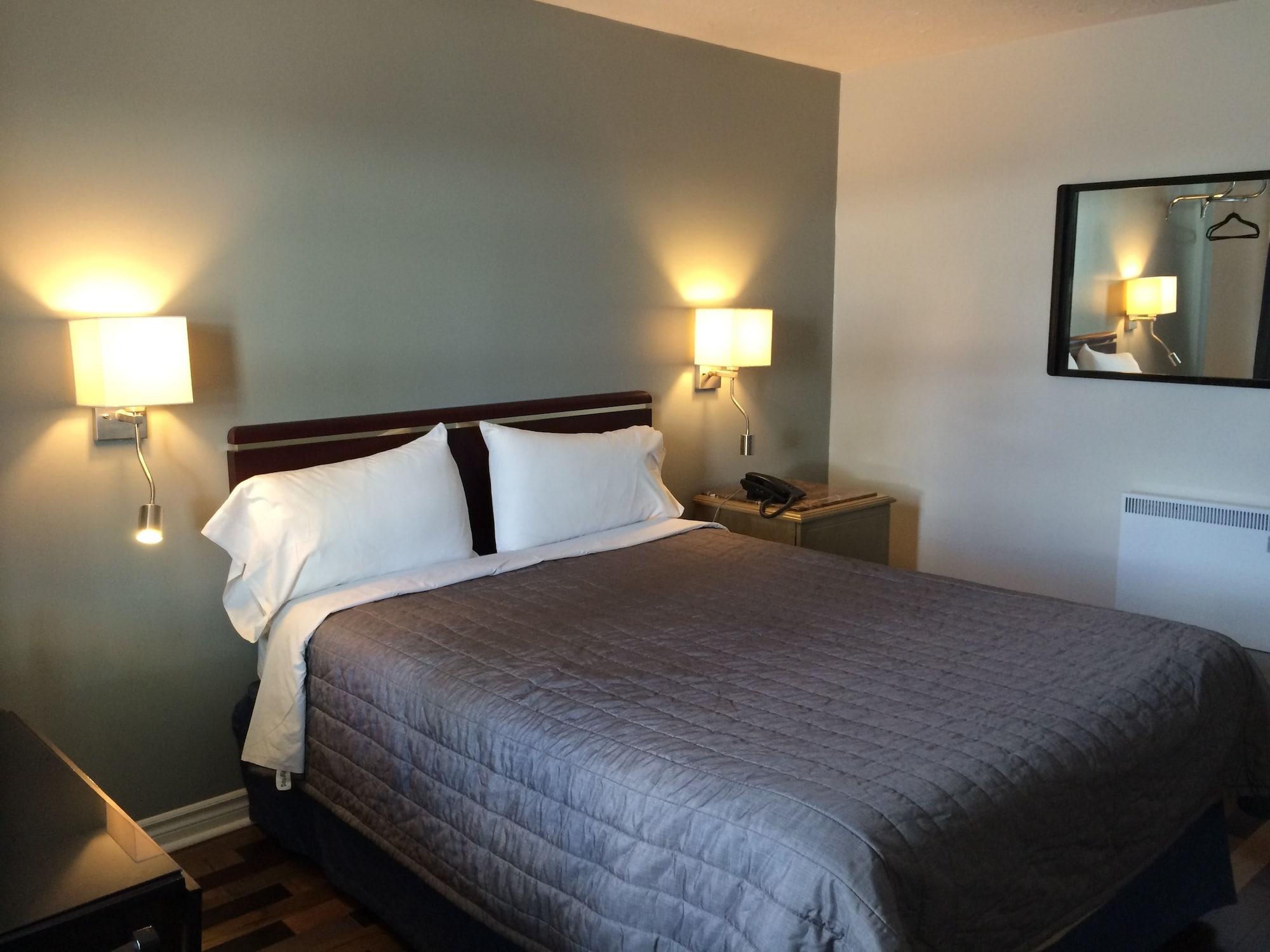 Olux Hotel-Motel-Suites Laval Extérieur photo