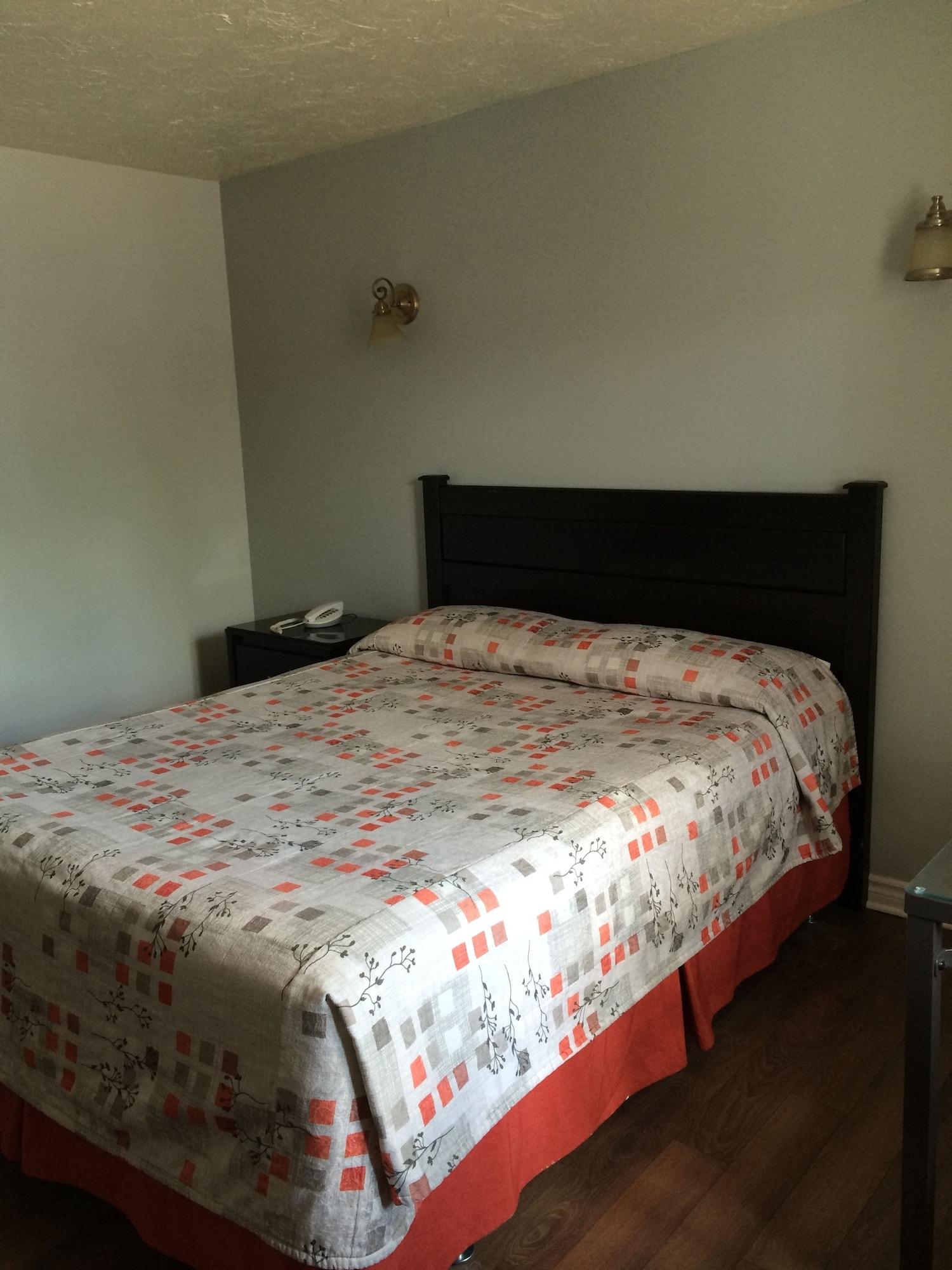 Olux Hotel-Motel-Suites Laval Extérieur photo