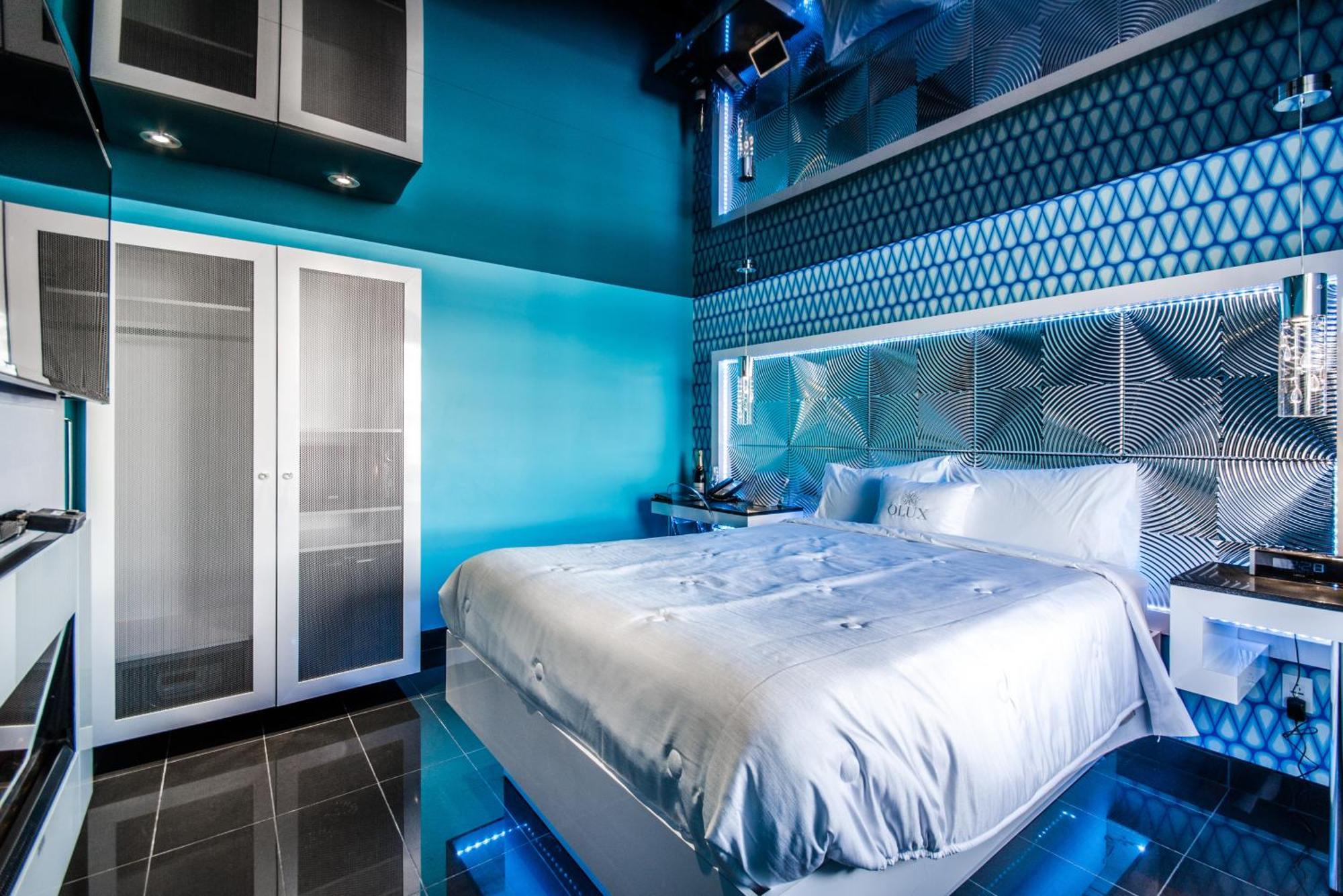 Olux Hotel-Motel-Suites Laval Extérieur photo