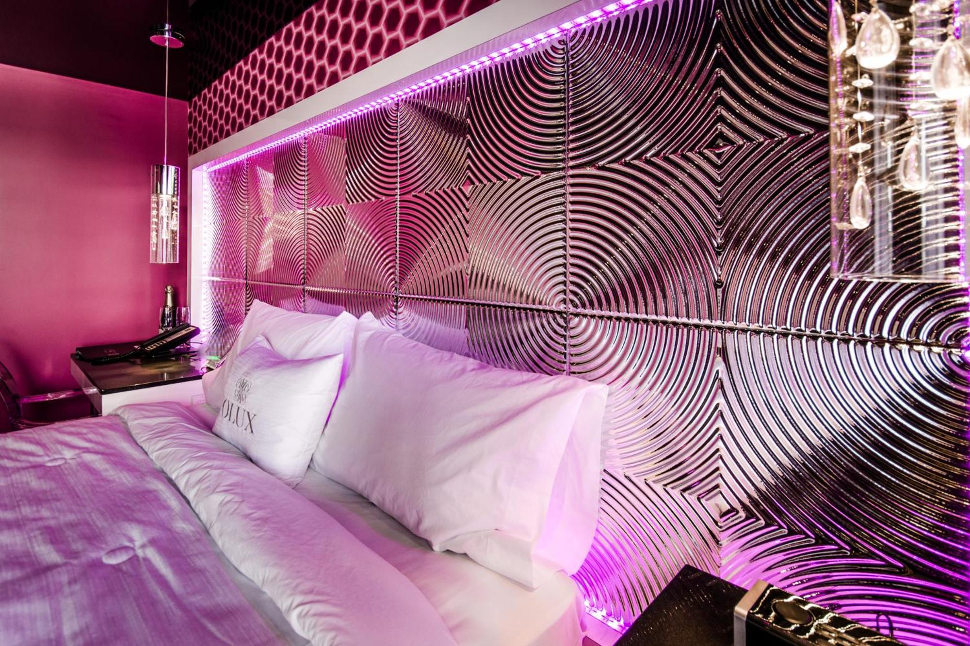 Olux Hotel-Motel-Suites Laval Extérieur photo