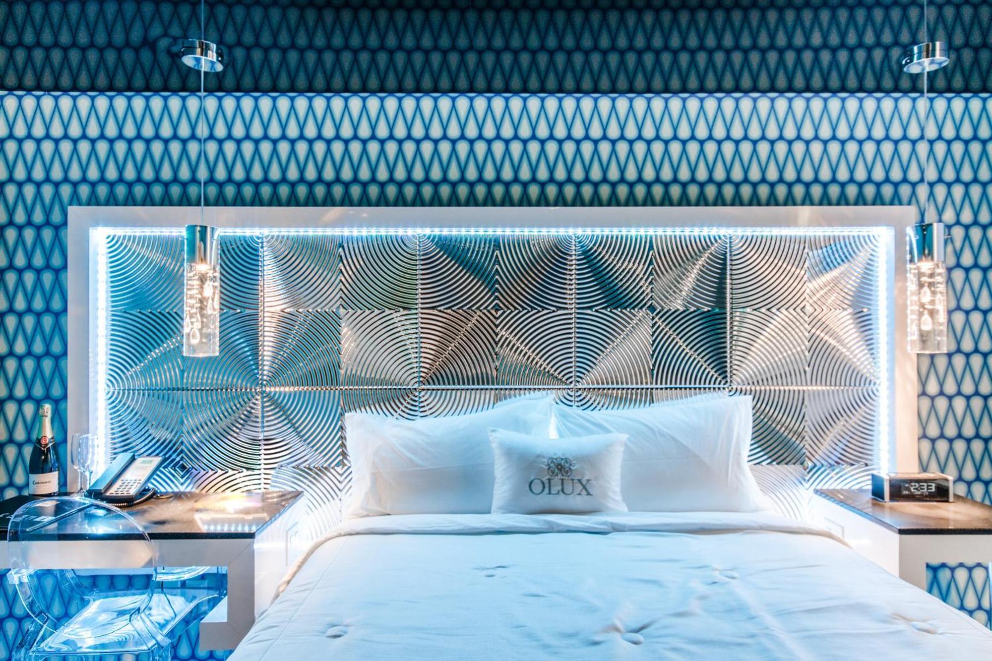 Olux Hotel-Motel-Suites Laval Extérieur photo