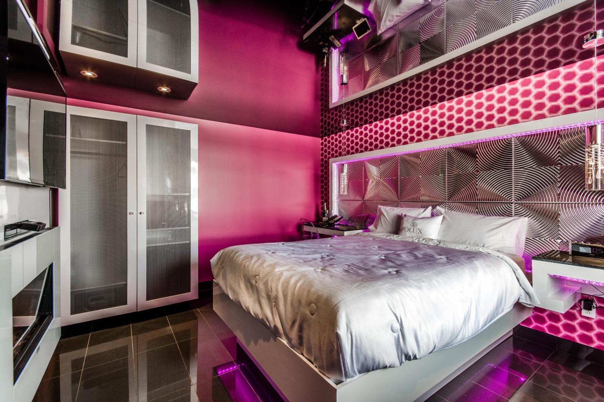 Olux Hotel-Motel-Suites Laval Extérieur photo