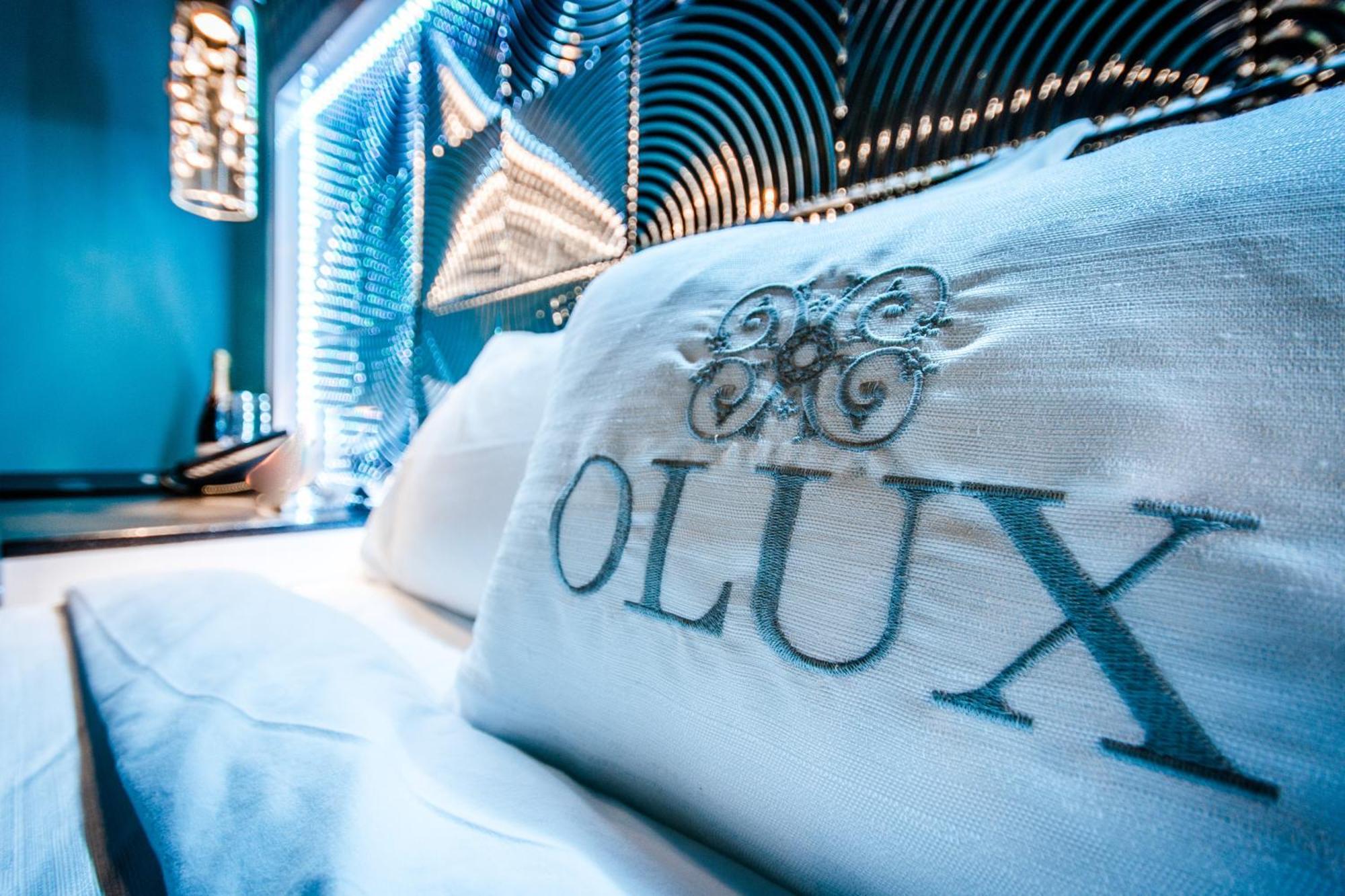 Olux Hotel-Motel-Suites Laval Extérieur photo